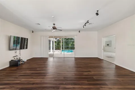 1230 Berkshire Lane Tarpon Springs FL 34688