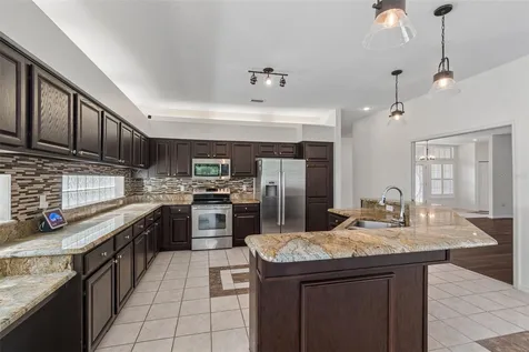 1230 Berkshire Lane Tarpon Springs FL 34688