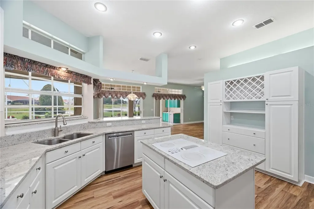 2116 Platinum Drive Sun City Center FL 33573