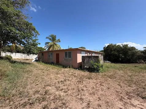 M-4 Monte Santo Vieques PR 00765