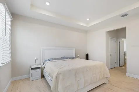 5689 Hawks Cay Street Apollo Beach FL 33572