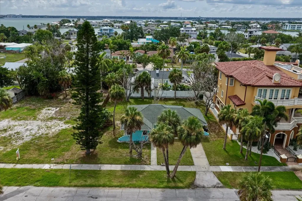 835 Bruce Avenue Clearwater Beach FL 33767