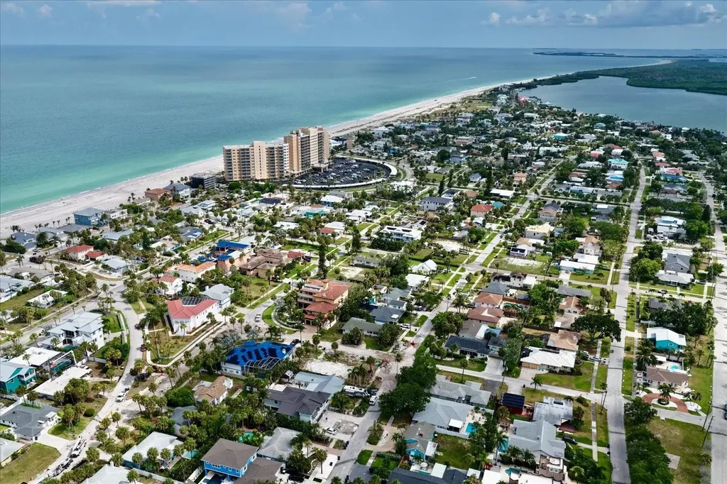 835 Bruce Avenue Clearwater Beach FL 33767