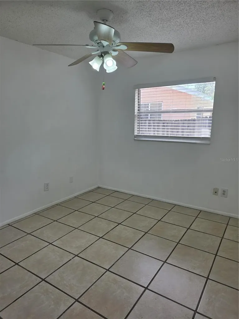 3074 Pine Tree Avenue Largo FL 33771
