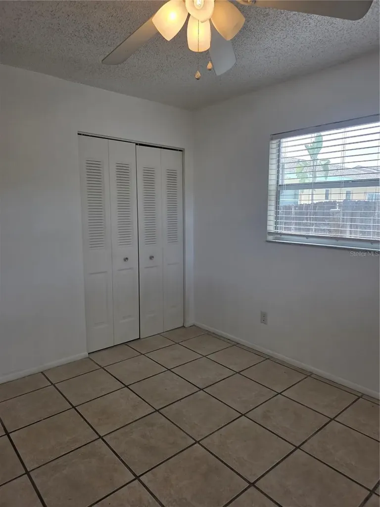 3074 Pine Tree Avenue Largo FL 33771