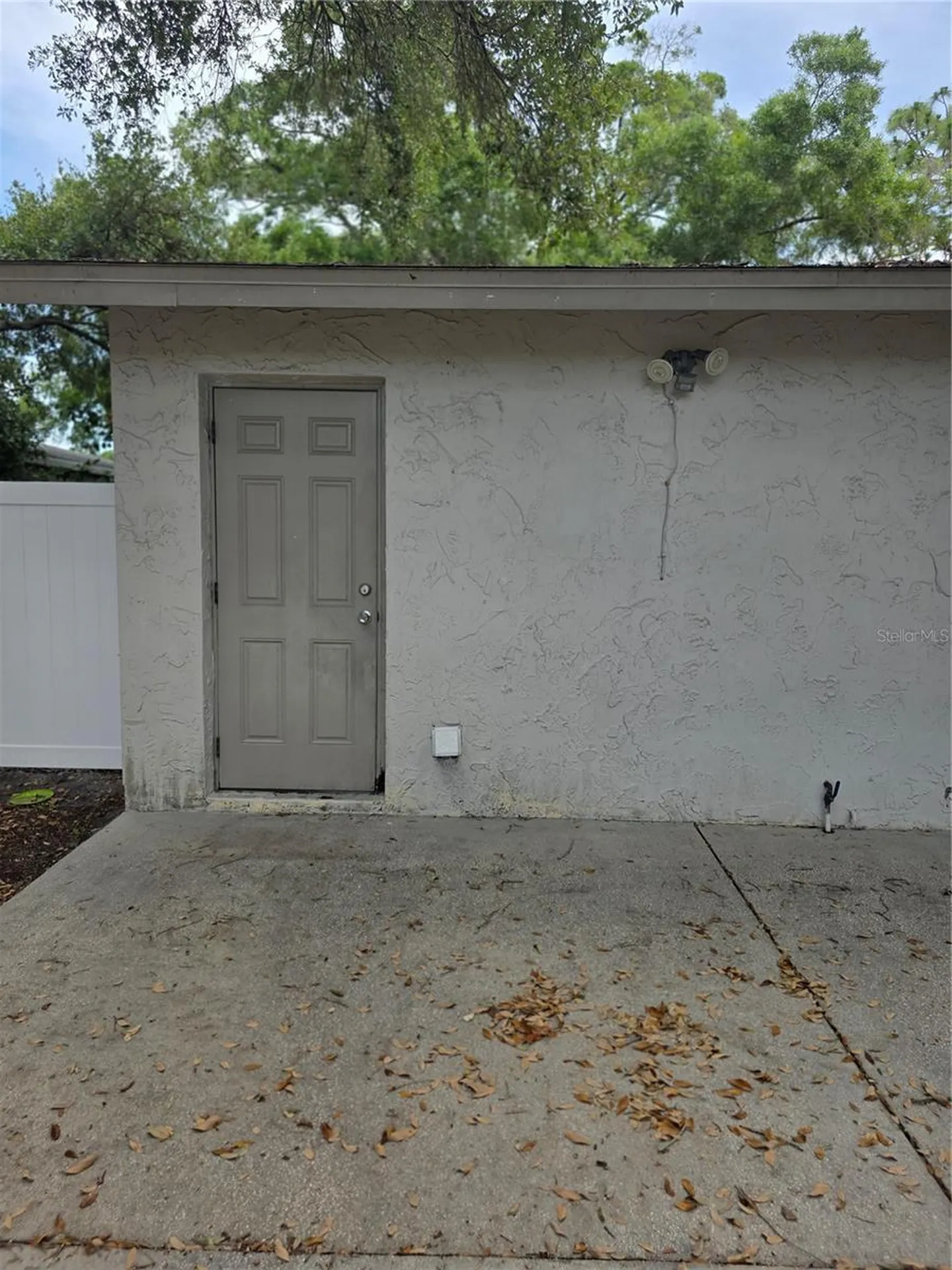 3074 Pine Tree Avenue Largo FL 33771
