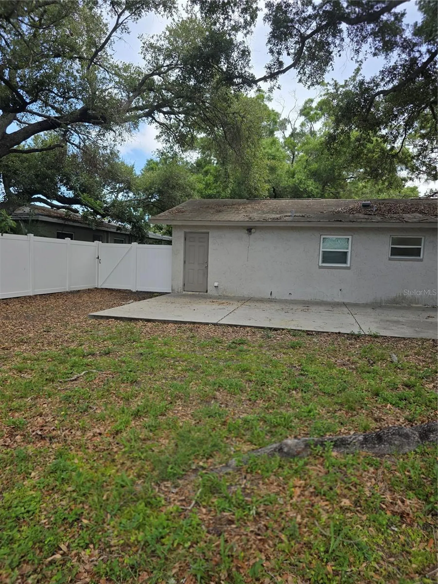3074 Pine Tree Avenue Largo FL 33771