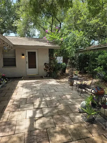 3074 Pine Tree Avenue Largo FL 33771