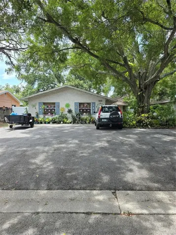3074 Pine Tree Avenue Largo FL 33771
