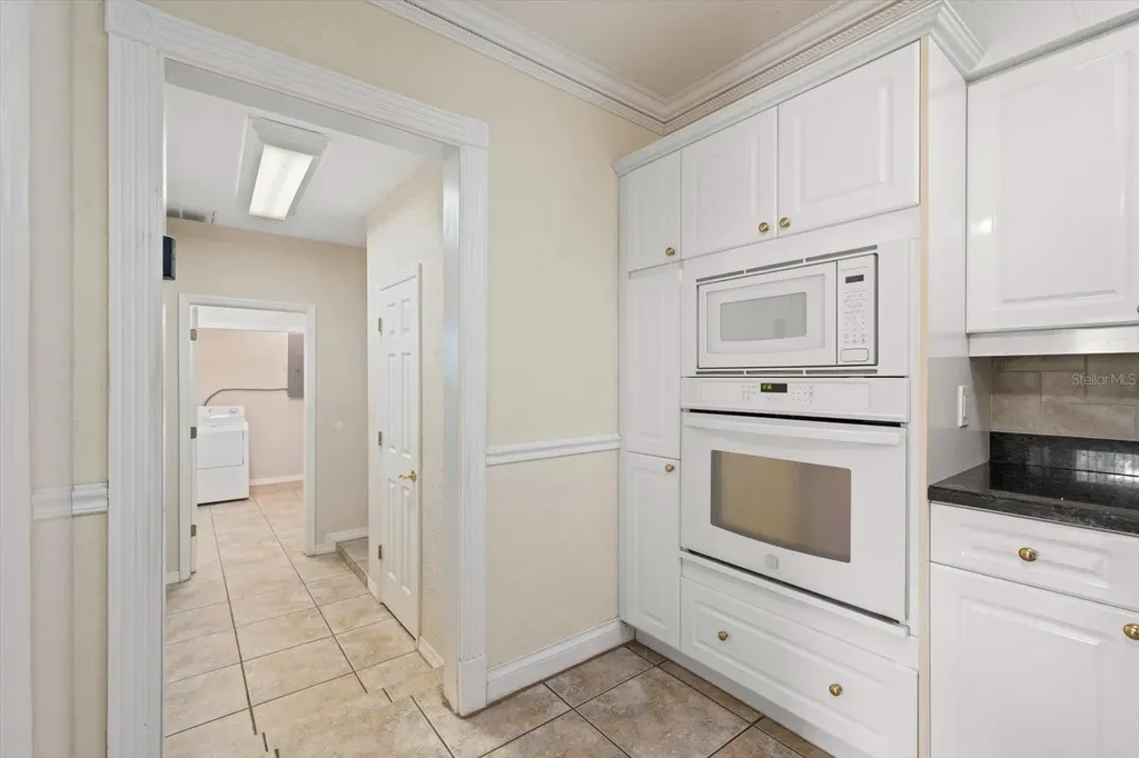 230 Garden Circle Belleair FL 33756