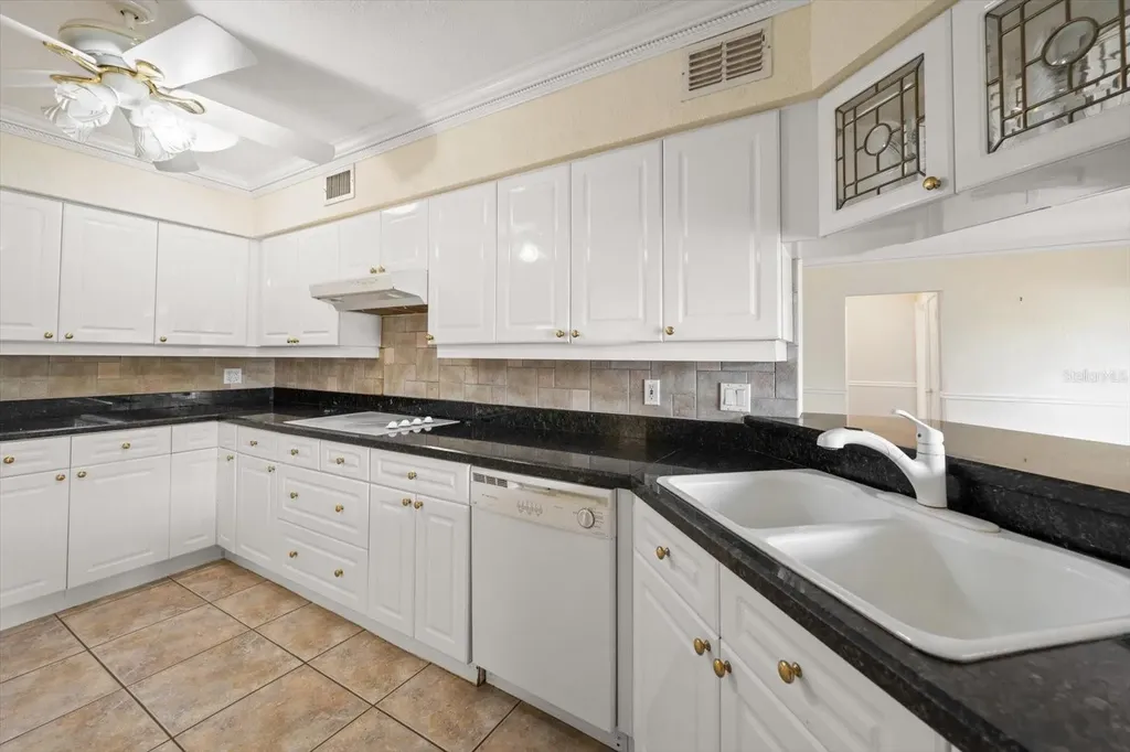 230 Garden Circle Belleair FL 33756