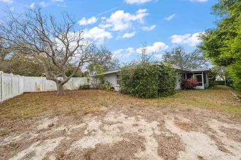 230 Garden Circle Belleair FL 33756