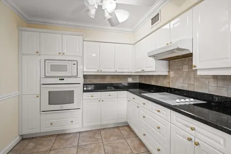 230 Garden Circle Belleair FL 33756
