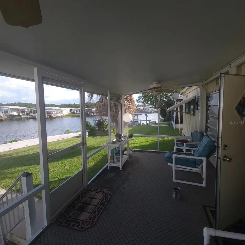 1403 Lakeview Drive Tavares FL 32778