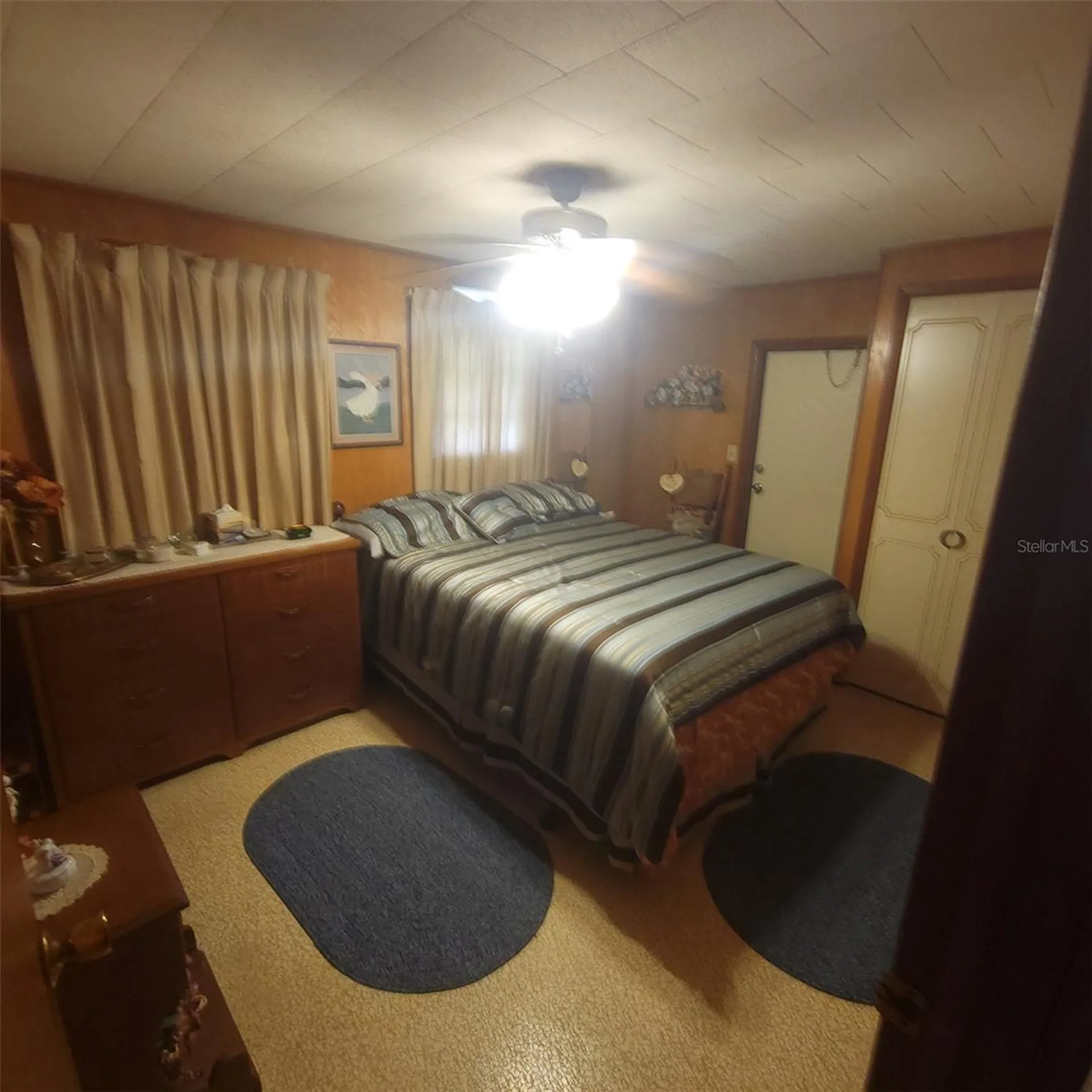 1403 Lakeview Drive Tavares FL 32778