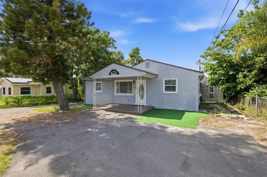 2706 E Annie Street Tampa FL 33612