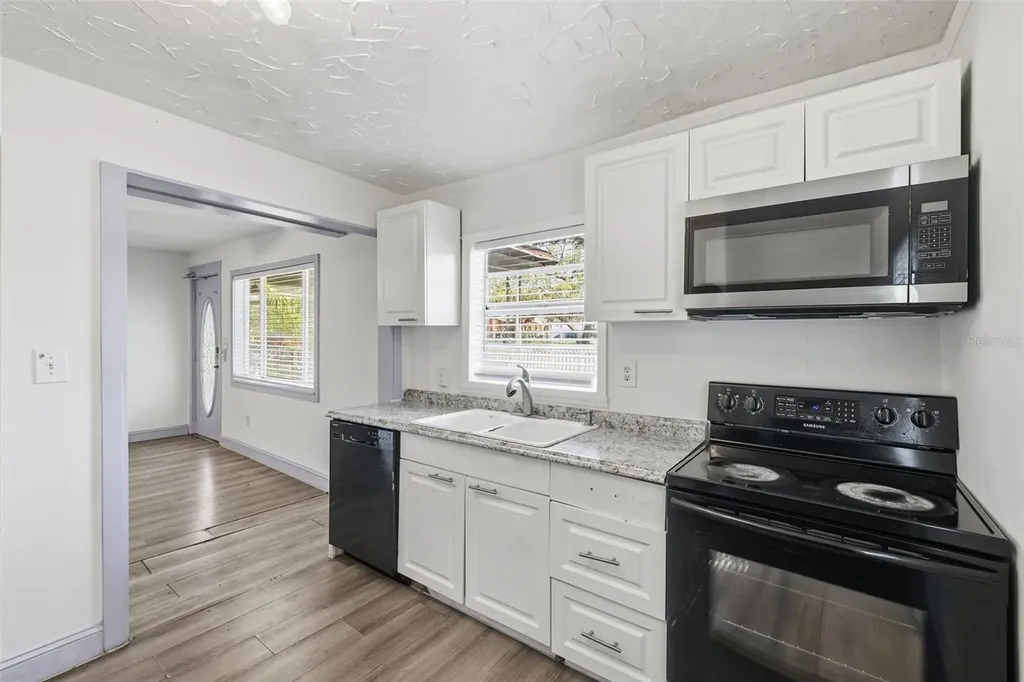 2706 E Annie Street Tampa FL 33612