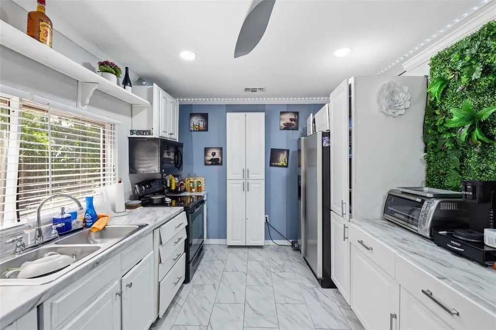 2706 E Annie Street Tampa FL 33612