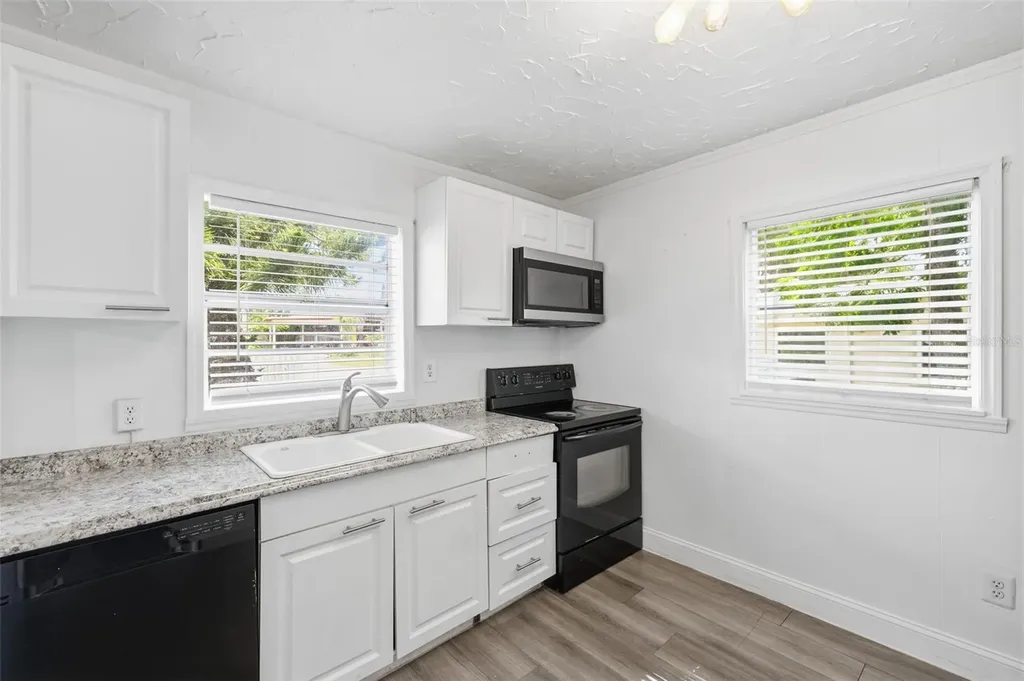 2706 E Annie Street Tampa FL 33612