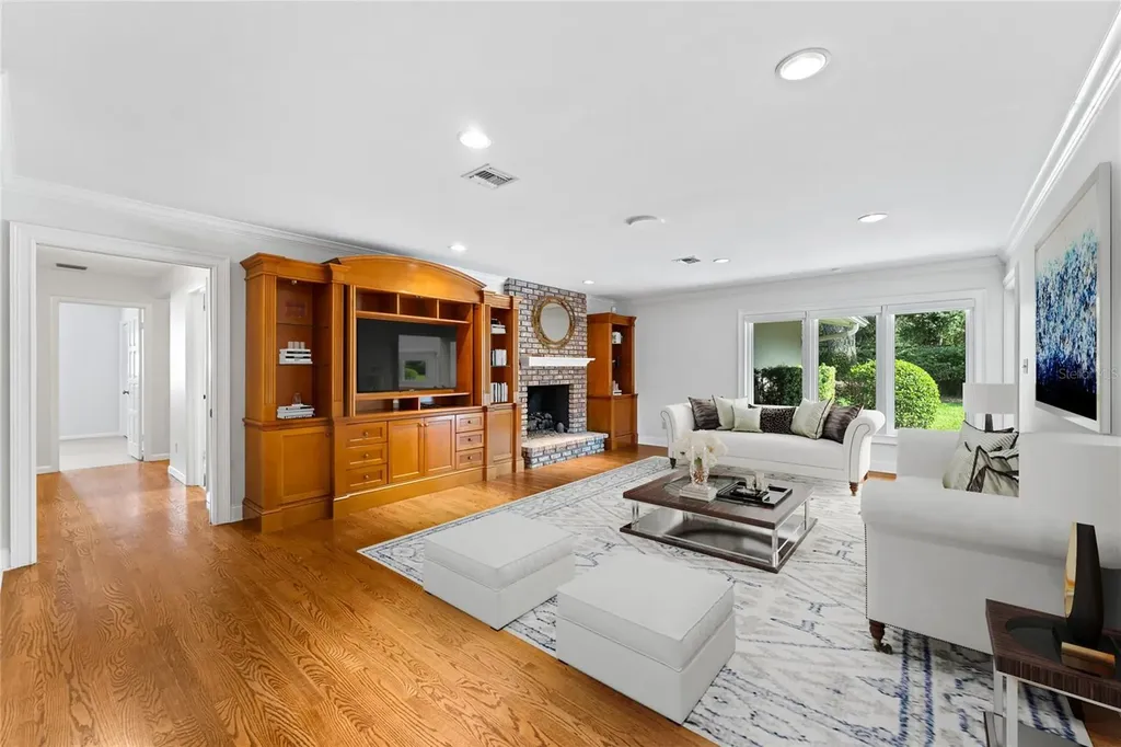 1222 Montcalm Street Orlando FL 32806