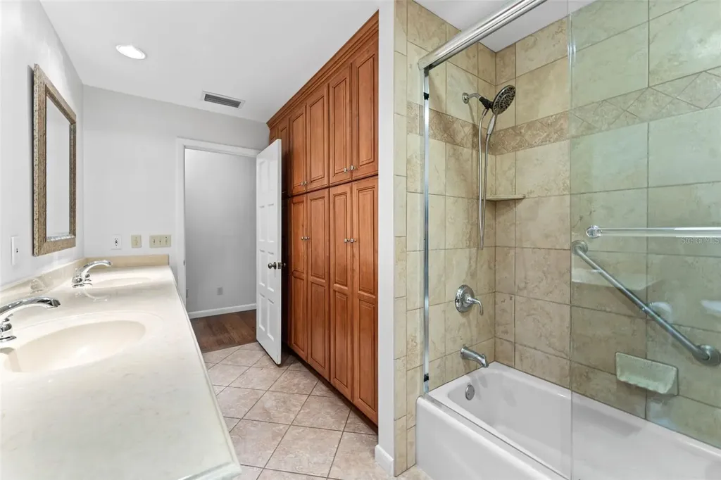 1222 Montcalm Street Orlando FL 32806