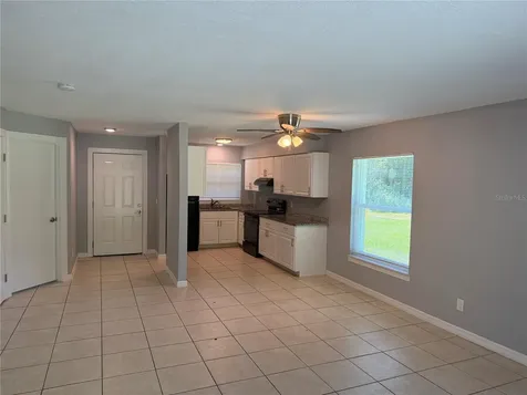 712 Parkwood Avenue Groveland FL 34736