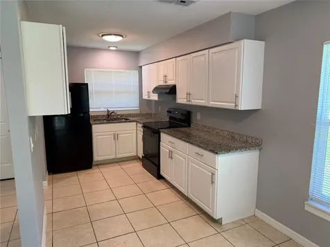 712 Parkwood Avenue Groveland FL 34736