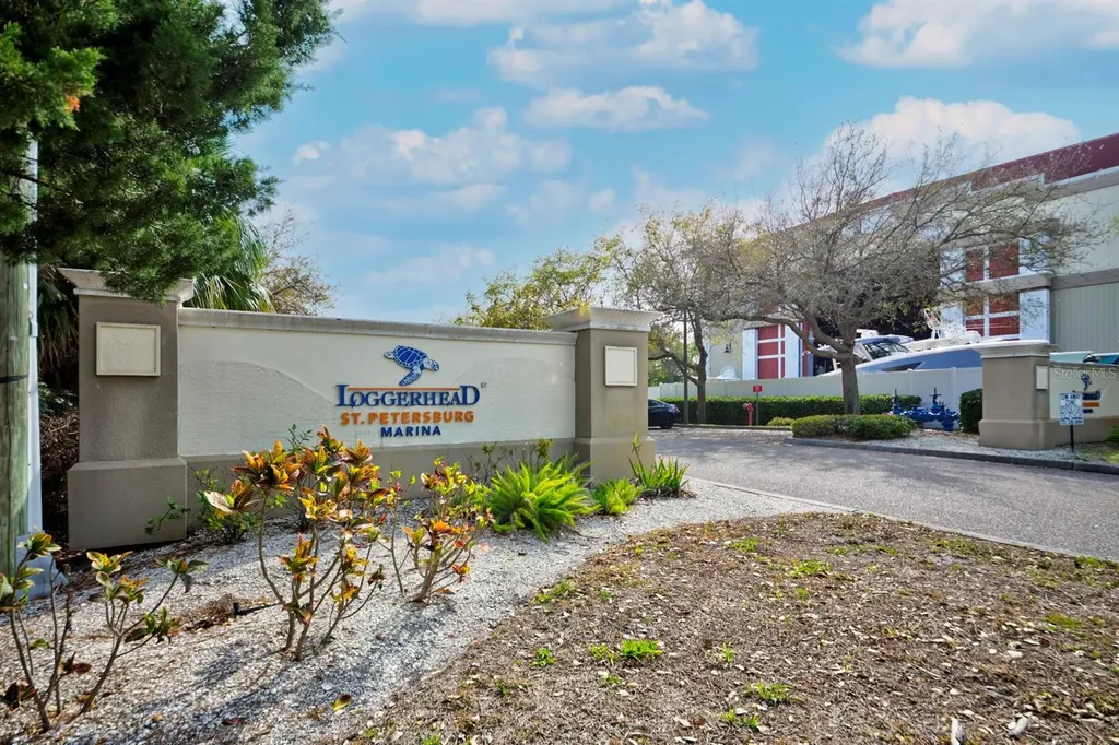 3315 58th Avenue S St Petersburg FL 33712