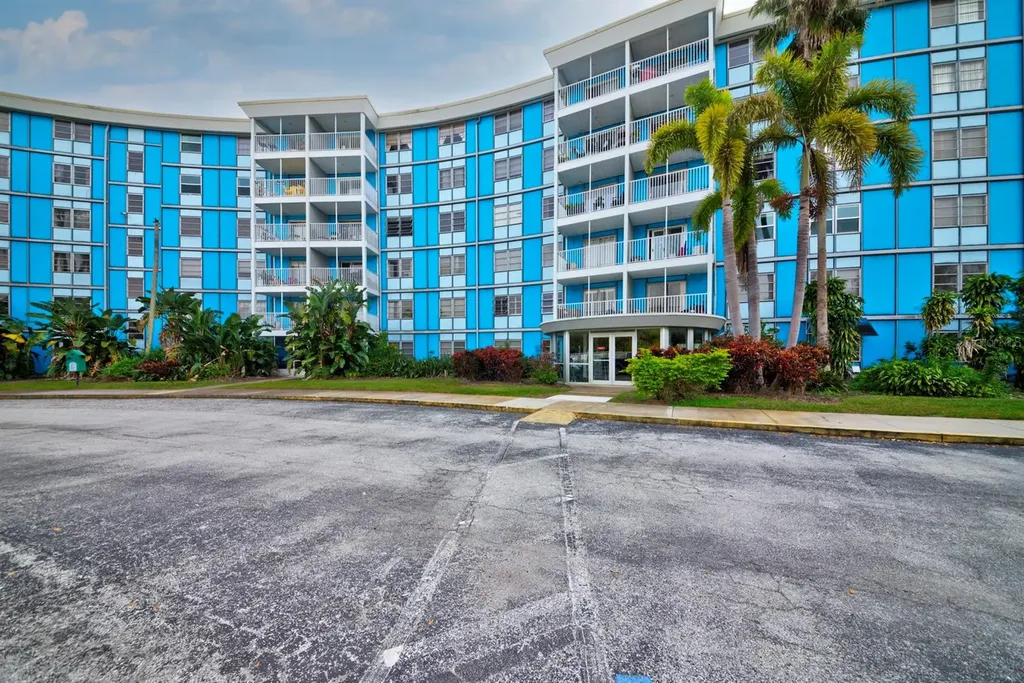 3315 58th Avenue S St Petersburg FL 33712