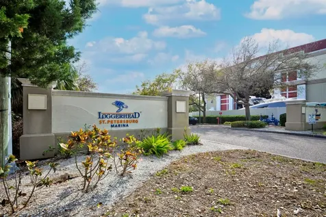 3315 58th Avenue S St Petersburg FL 33712