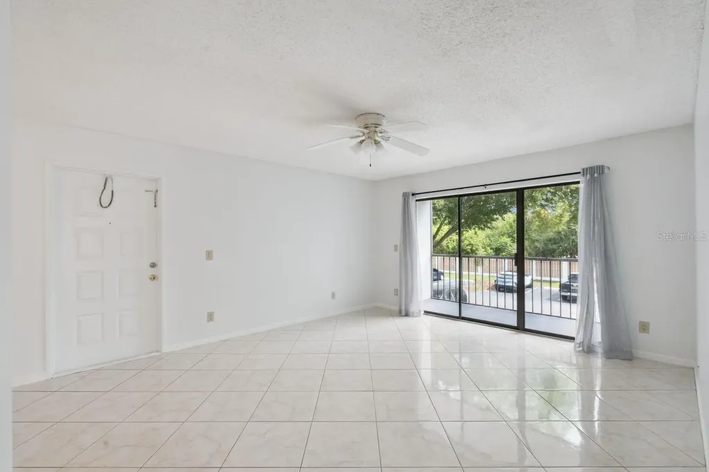 8215 Sun Spring Circle Orlando FL 32825