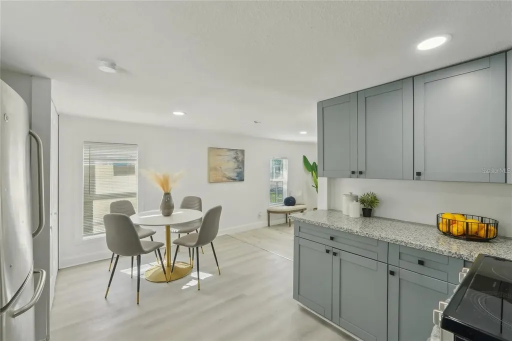 2111 E Ellicott Street Tampa FL 33610