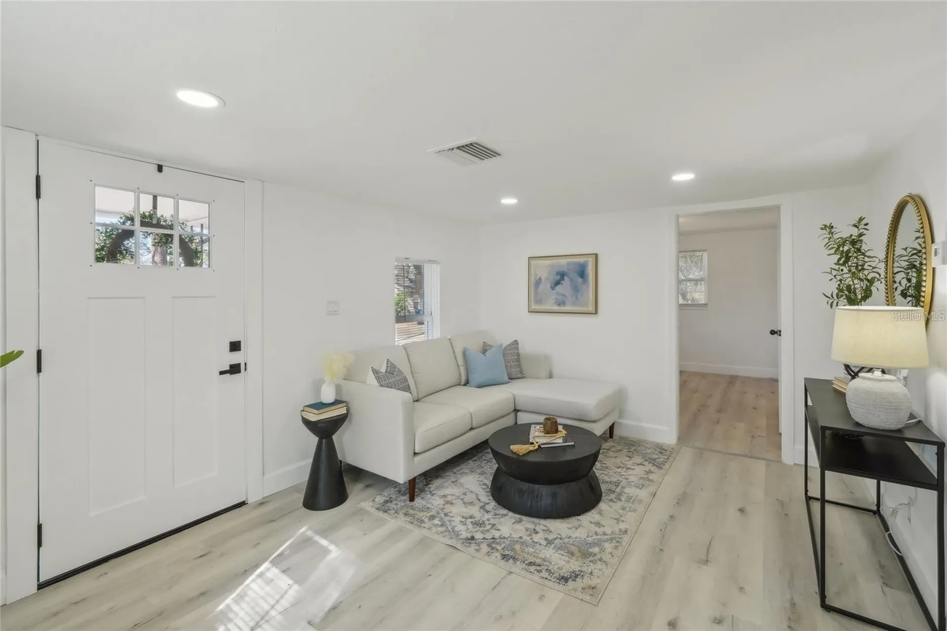 2111 E Ellicott Street Tampa FL 33610