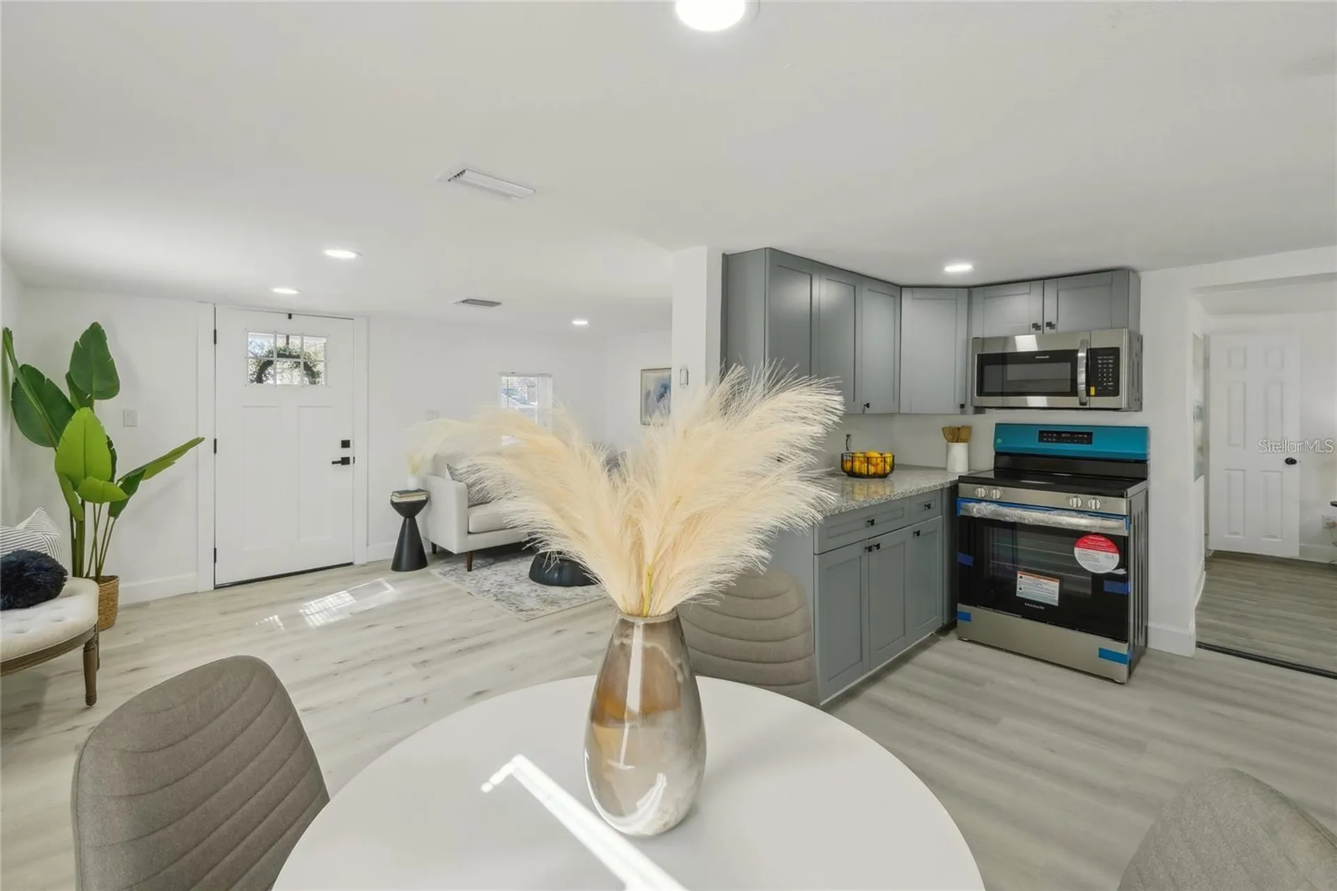 2111 E Ellicott Street Tampa FL 33610