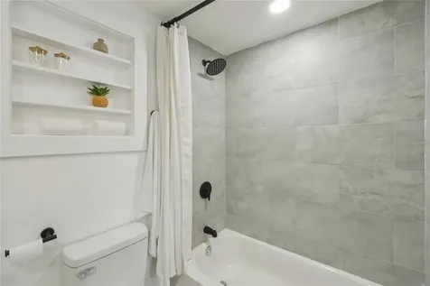 2111 E Ellicott Street Tampa FL 33610
