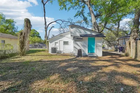 2111 E Ellicott Street Tampa FL 33610