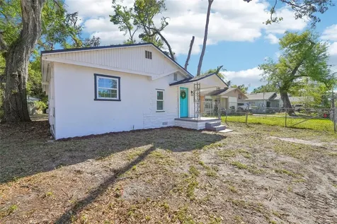 2111 E Ellicott Street Tampa FL 33610