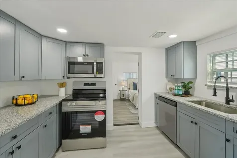 2111 E Ellicott Street Tampa FL 33610