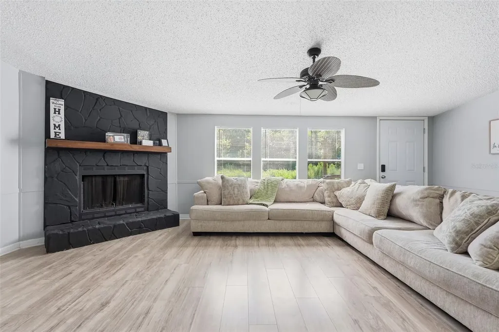 3213 Cypress Trails Drive Polk City FL 33868