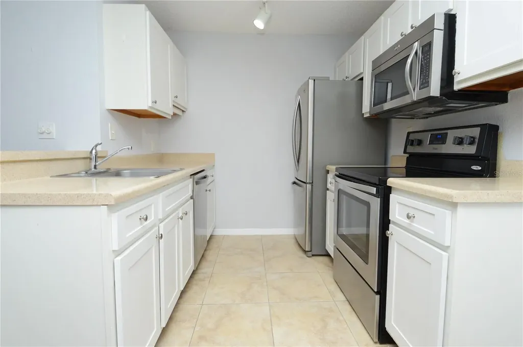 10263 Gandy Boulevard N St Petersburg FL 33702