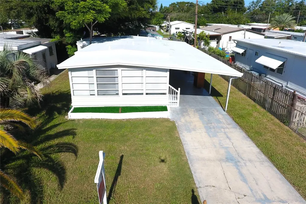 1845 Dixie Lane Holiday FL 34690