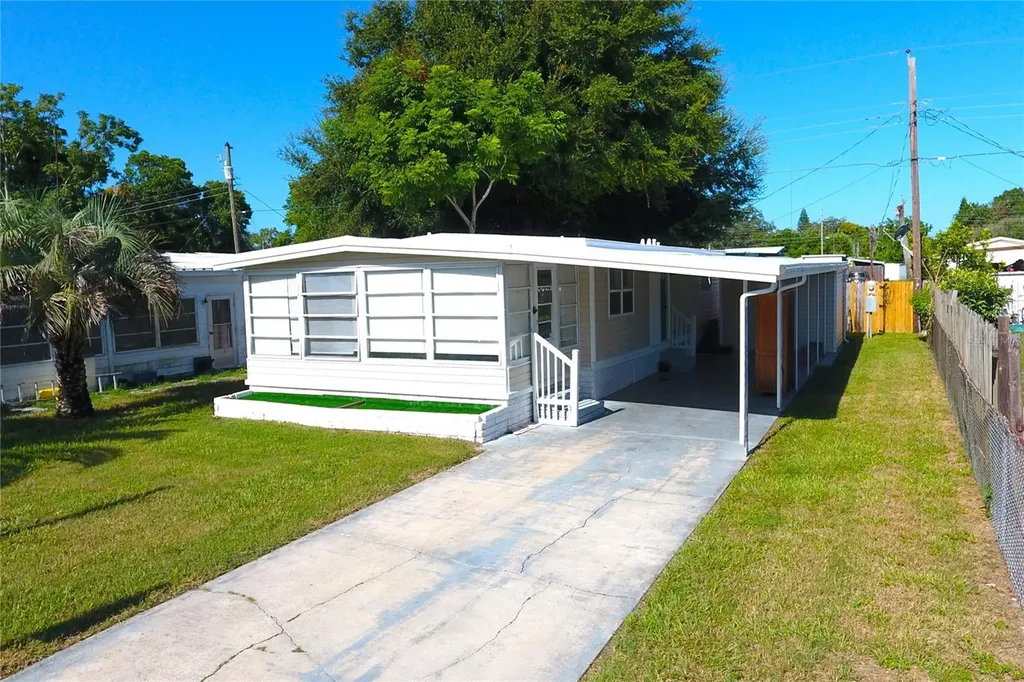 1845 Dixie Lane Holiday FL 34690