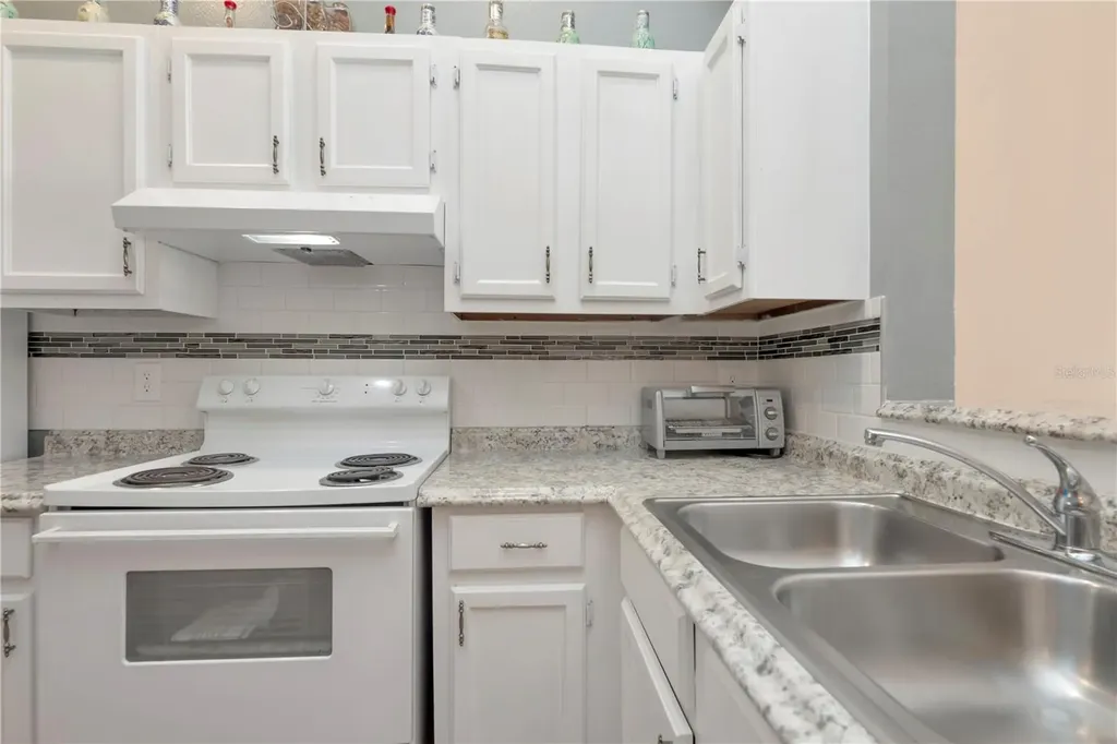 3909 Carroll Cypress Court Tampa FL 33614