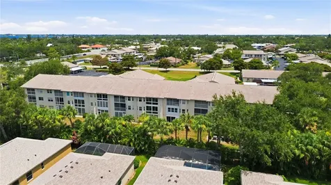 7301 29th Avenue Dr W Bradenton FL 34209