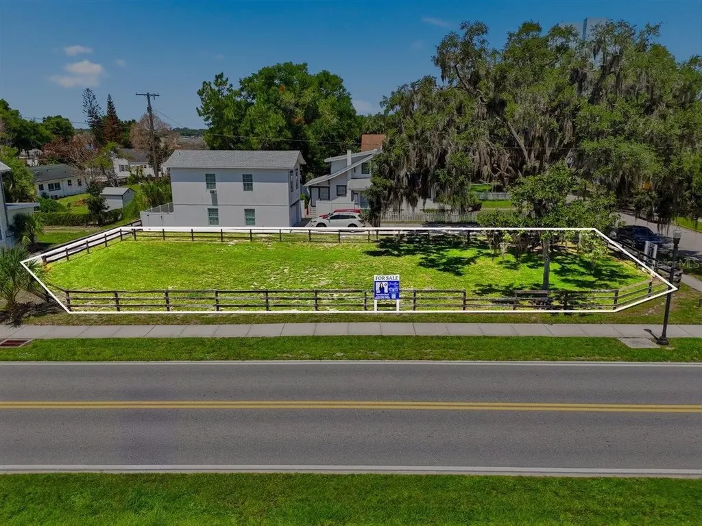 702 Avenue A Winter Haven FL 33880