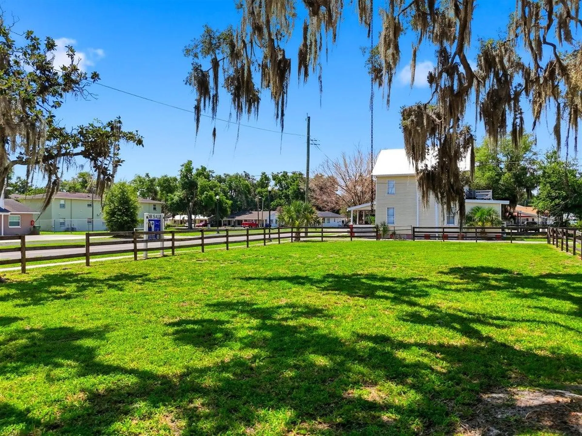 702 Avenue A Winter Haven FL 33880