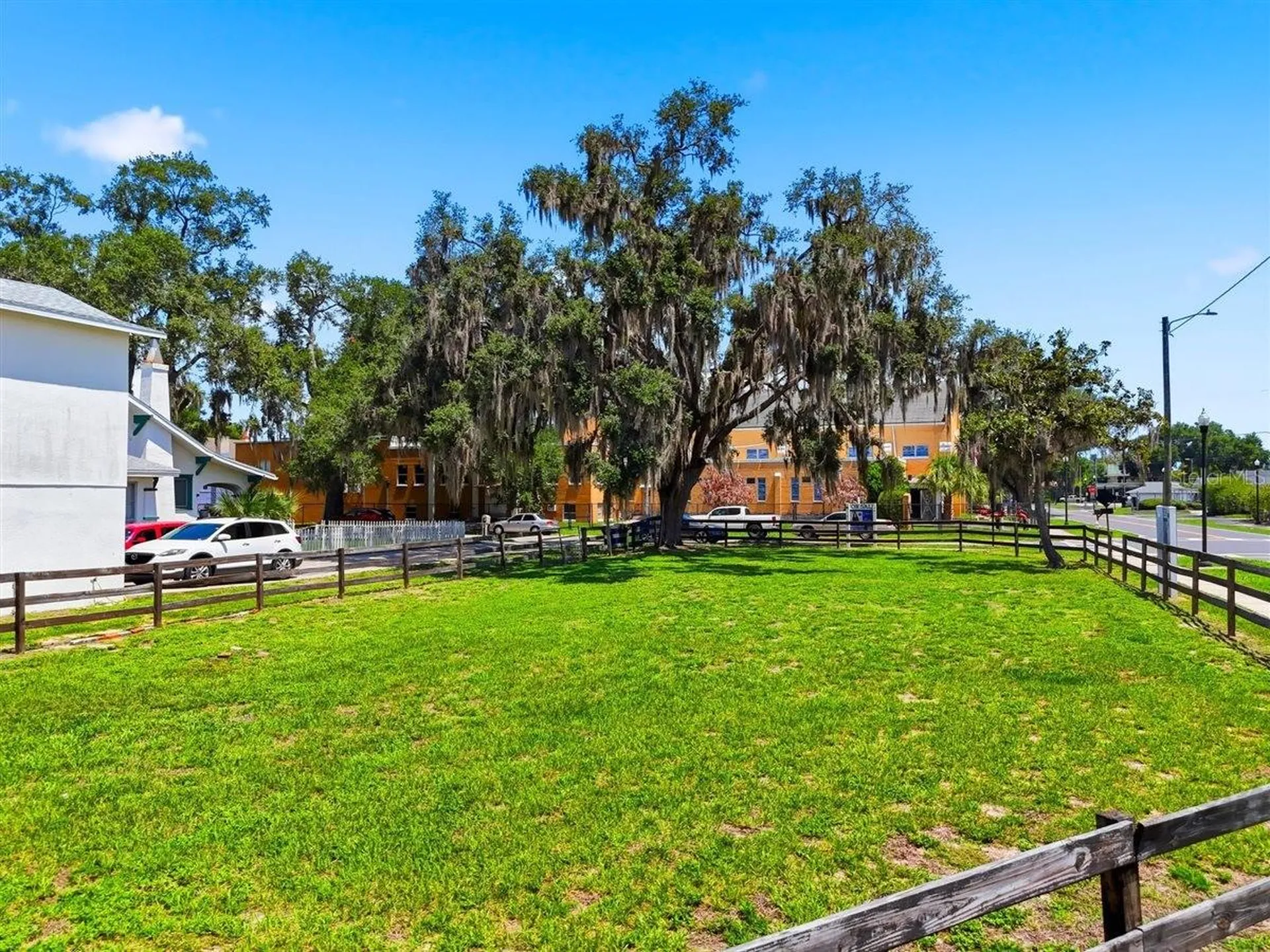702 Avenue A Winter Haven FL 33880