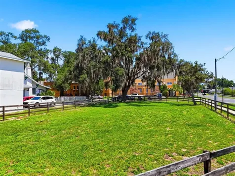 702 Avenue A Winter Haven FL 33880
