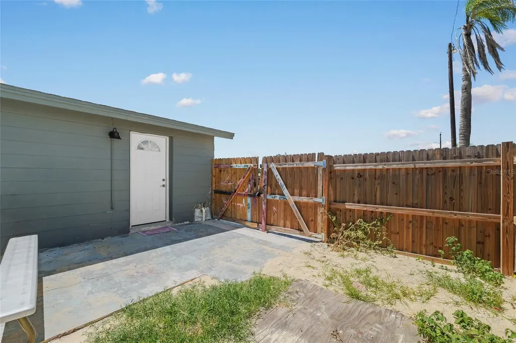 1118 Excalibur Street Holiday FL 34690