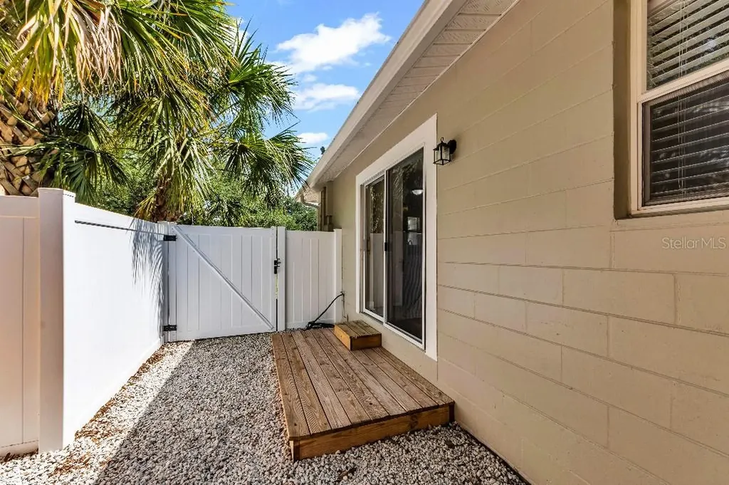 3821 E Norfolk Street Tampa FL 33604